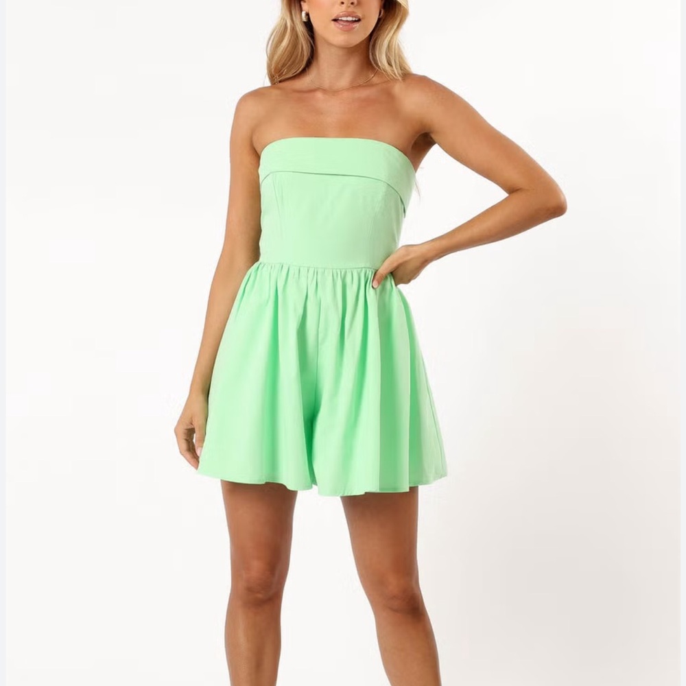 Mable Strapless Green Romper 💚